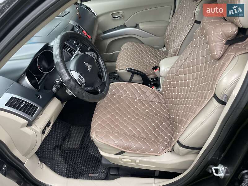 Внедорожник / Кроссовер Mitsubishi Outlander XL 2007 в Долине