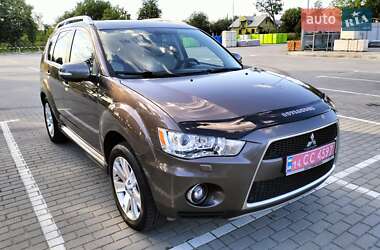 Внедорожник / Кроссовер Mitsubishi Outlander XL 2010 в 