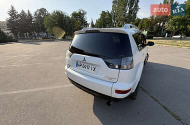 Внедорожник / Кроссовер Mitsubishi Outlander XL 2010 в 
