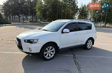 Внедорожник / Кроссовер Mitsubishi Outlander XL 2010 в 