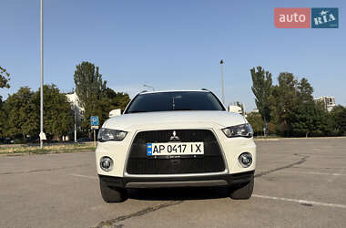 Внедорожник / Кроссовер Mitsubishi Outlander XL 2010 в 