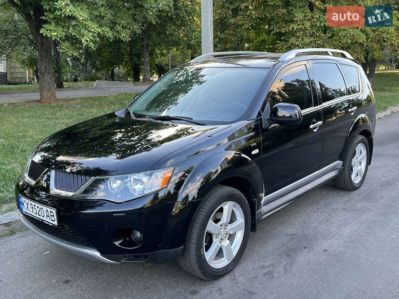 Mitsubishi Outlander XL 2009