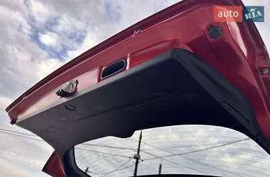 Внедорожник / Кроссовер Mitsubishi Outlander XL 2011 в 