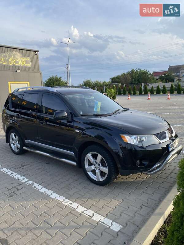 Внедорожник / Кроссовер Mitsubishi Outlander XL 2008 в Липовце фото 3 Внедорожник / Кроссовер Mitsubishi Outlander XL 2008 в Липовце
