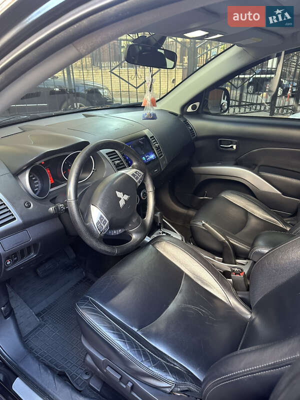 Внедорожник / Кроссовер Mitsubishi Outlander XL 2008 в Одессе