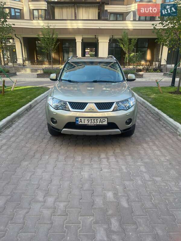Mitsubishi Outlander XL 2008