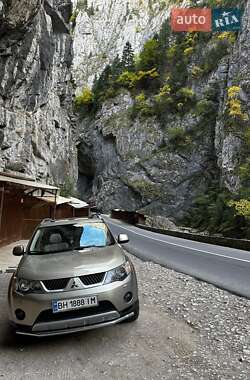 Внедорожник / Кроссовер Mitsubishi Outlander XL 2008 в 