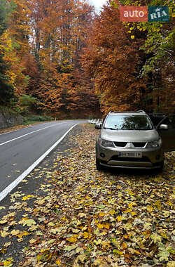 Внедорожник / Кроссовер Mitsubishi Outlander XL 2008 в 