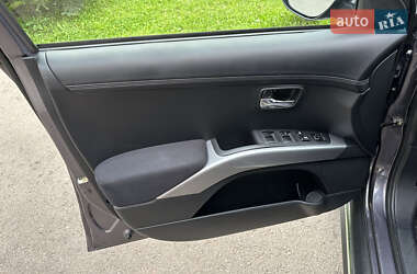 Внедорожник / Кроссовер Mitsubishi Outlander XL 2011 в 