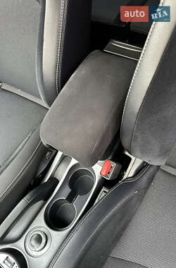 Внедорожник / Кроссовер Mitsubishi Outlander XL 2011 в 