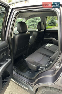 Внедорожник / Кроссовер Mitsubishi Outlander XL 2011 в 