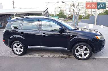 Внедорожник / Кроссовер Mitsubishi Outlander XL 2007 в 