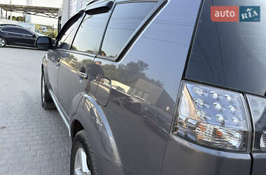 Позашляховик / Кросовер Mitsubishi Outlander XL 2008 в 