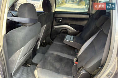 Позашляховик / Кросовер Mitsubishi Outlander XL 2008 в 