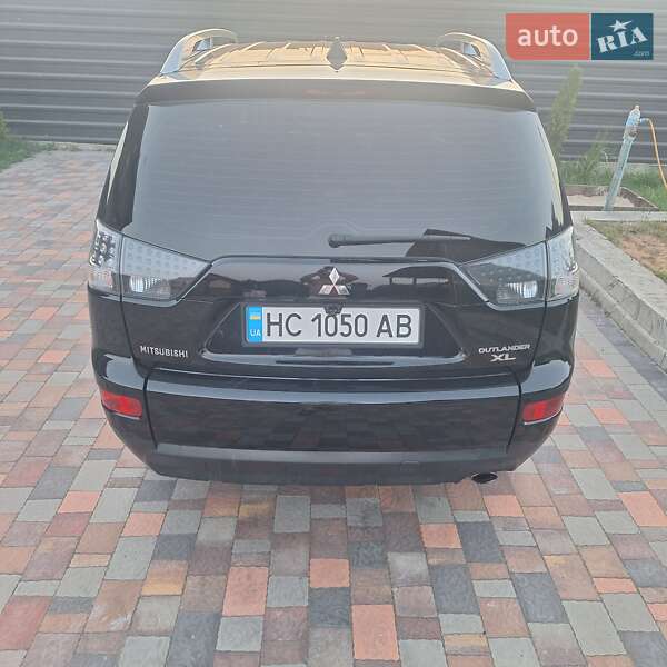 Внедорожник / Кроссовер Mitsubishi Outlander XL 2008 в Львове