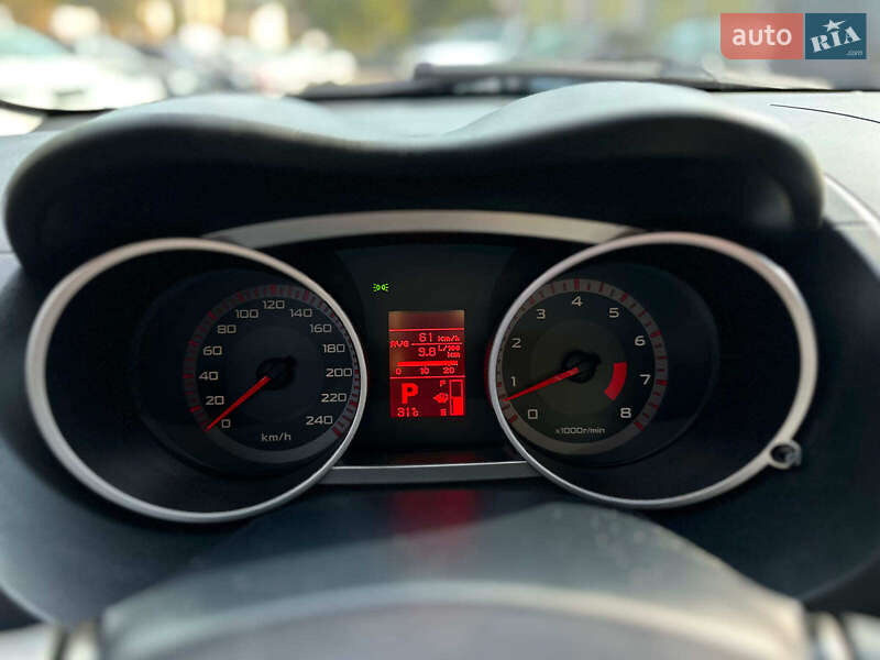 Позашляховик / Кросовер Mitsubishi Outlander XL 2008 в Вінниці