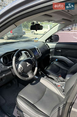 Внедорожник / Кроссовер Mitsubishi Outlander XL 2007 в 