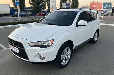 Внедорожник / Кроссовер Mitsubishi Outlander XL 2012 в Киеве