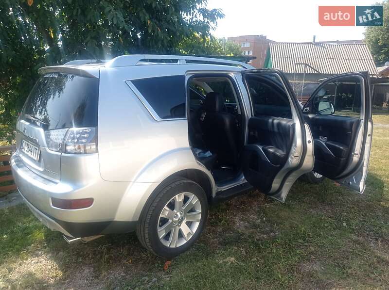 Внедорожник / Кроссовер Mitsubishi Outlander XL 2008 в Нежине