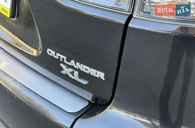 Внедорожник / Кроссовер Mitsubishi Outlander XL 2007 в 