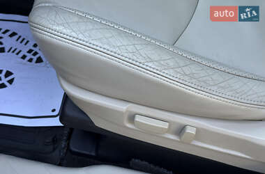 Внедорожник / Кроссовер Mitsubishi Outlander XL 2007 в 