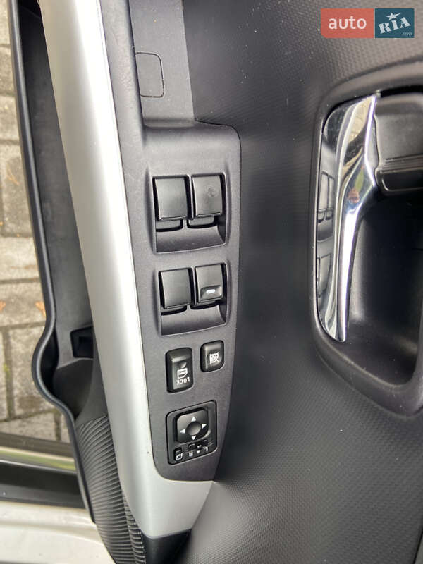 Внедорожник / Кроссовер Mitsubishi Outlander XL 2010 в Дрогобыче