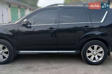Внедорожник / Кроссовер Mitsubishi Outlander XL 2011 в 