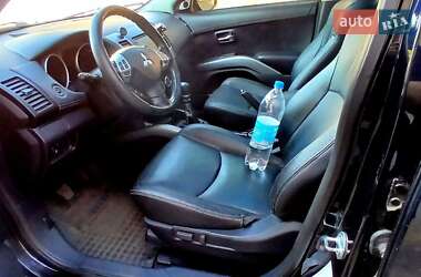 Внедорожник / Кроссовер Mitsubishi Outlander XL 2011 в 
