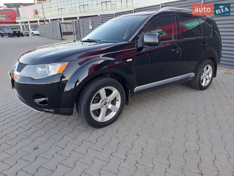 Внедорожник / Кроссовер Mitsubishi Outlander XL 2008 в Киеве