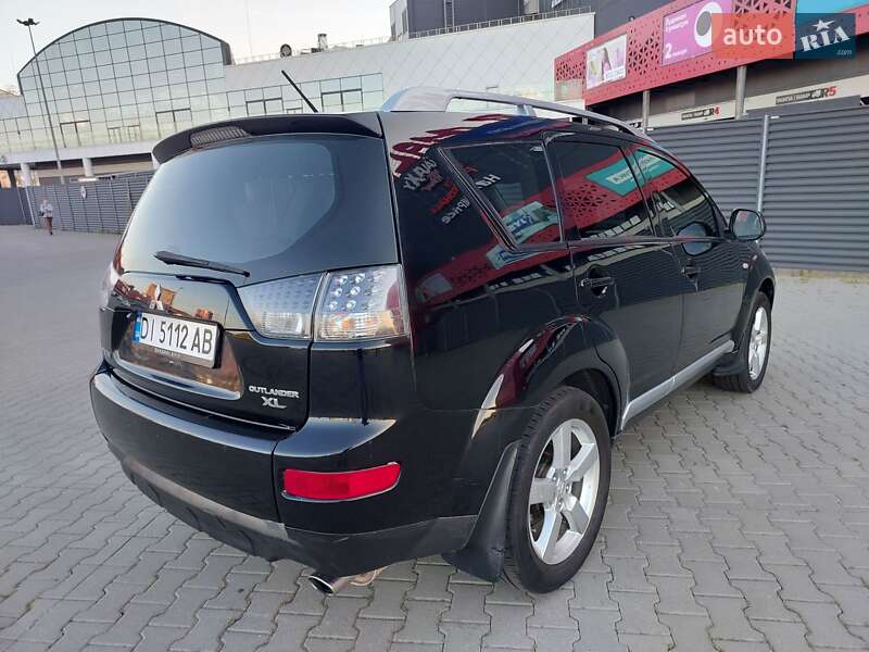 Внедорожник / Кроссовер Mitsubishi Outlander XL 2008 в Киеве