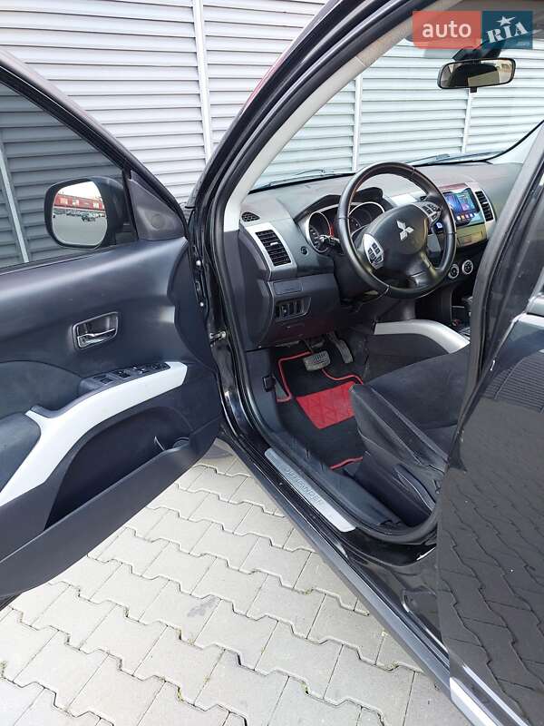 Внедорожник / Кроссовер Mitsubishi Outlander XL 2008 в Киеве