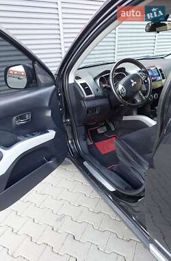 Внедорожник / Кроссовер Mitsubishi Outlander XL 2008 в 
