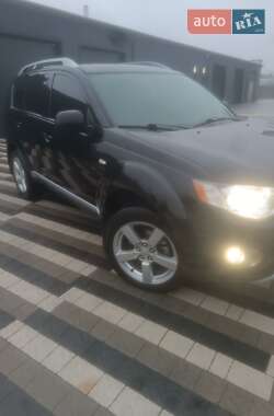Позашляховик / Кросовер Mitsubishi Outlander XL 2008 в Городку
