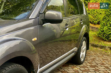 Внедорожник / Кроссовер Mitsubishi Outlander XL 2009 в 
