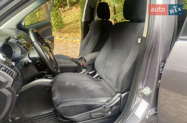 Внедорожник / Кроссовер Mitsubishi Outlander XL 2009 в 