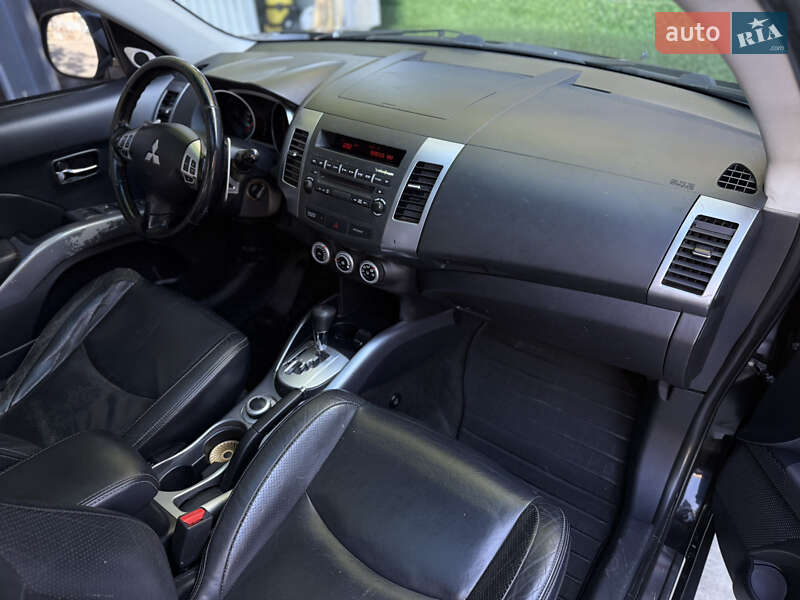 Внедорожник / Кроссовер Mitsubishi Outlander XL 2007 в Одессе