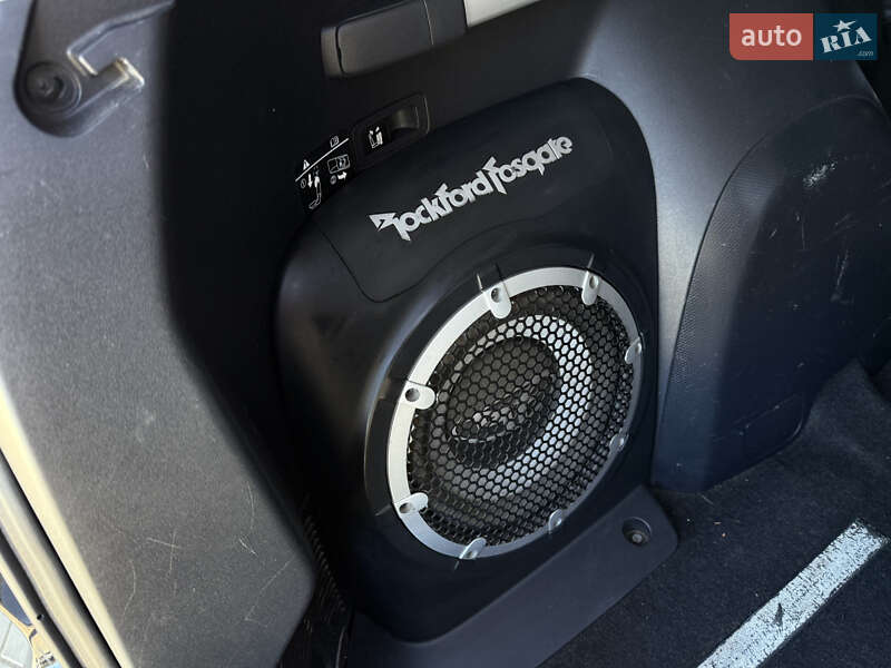 Внедорожник / Кроссовер Mitsubishi Outlander XL 2007 в Одессе