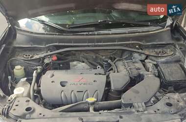 Внедорожник / Кроссовер Mitsubishi Outlander XL 2009 в 