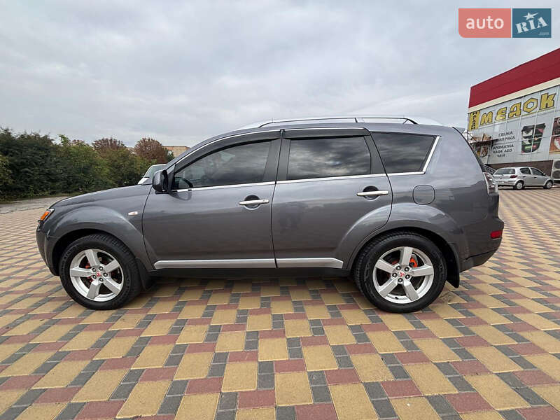 Внедорожник / Кроссовер Mitsubishi Outlander XL 2008 в Гайсине