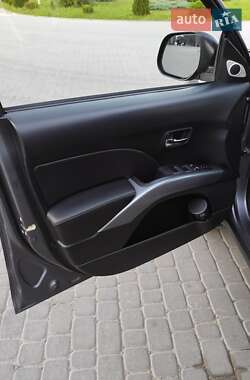 Внедорожник / Кроссовер Mitsubishi Outlander XL 2008 в 