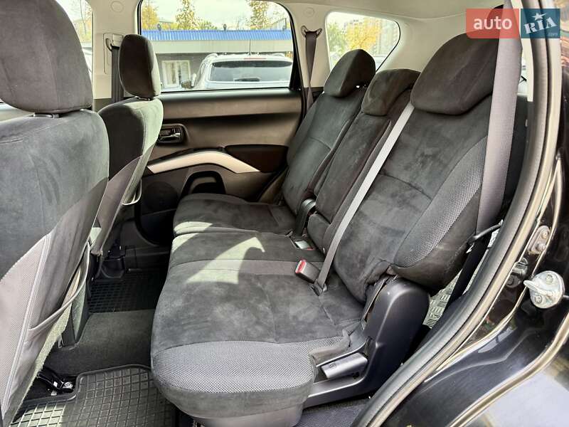 Внедорожник / Кроссовер Mitsubishi Outlander XL 2008 в Харькове