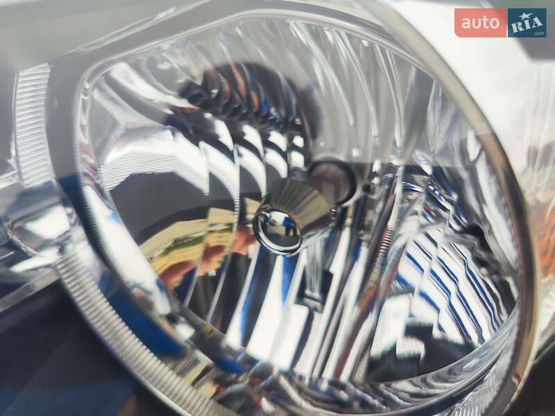 Позашляховик / Кросовер Mitsubishi Outlander XL 2008 в Львові