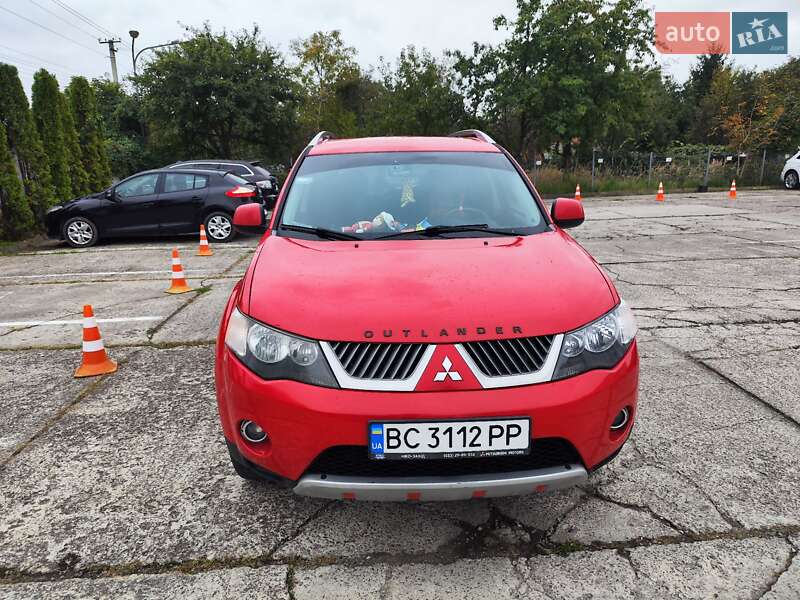 Позашляховик / Кросовер Mitsubishi Outlander XL 2008 в Львові