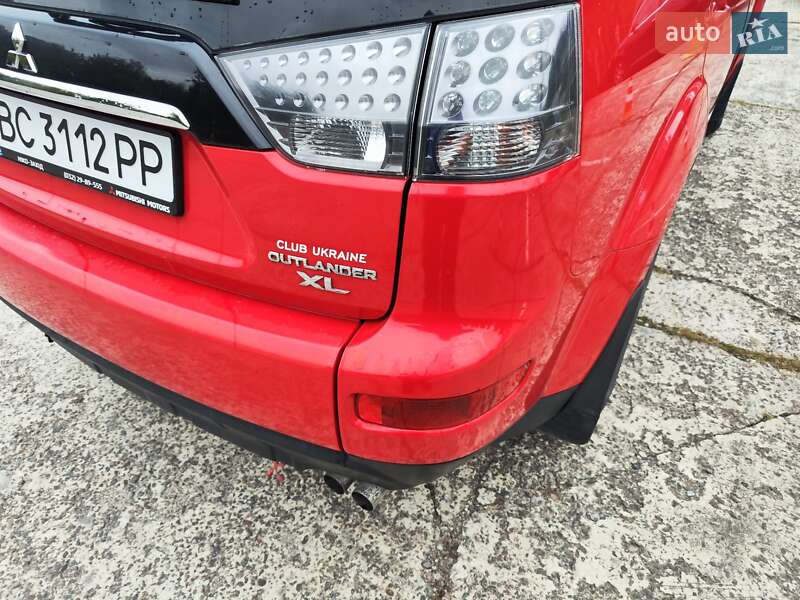 Позашляховик / Кросовер Mitsubishi Outlander XL 2008 в Львові