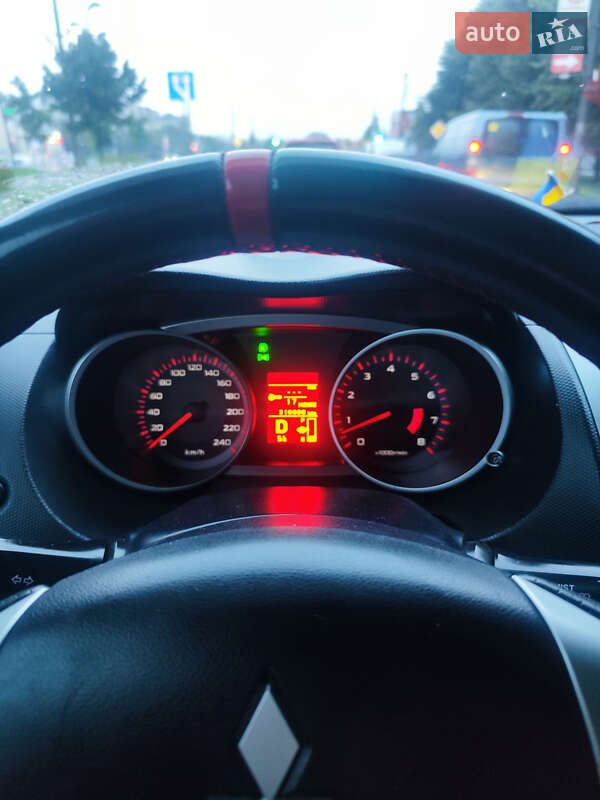 Позашляховик / Кросовер Mitsubishi Outlander XL 2008 в Львові