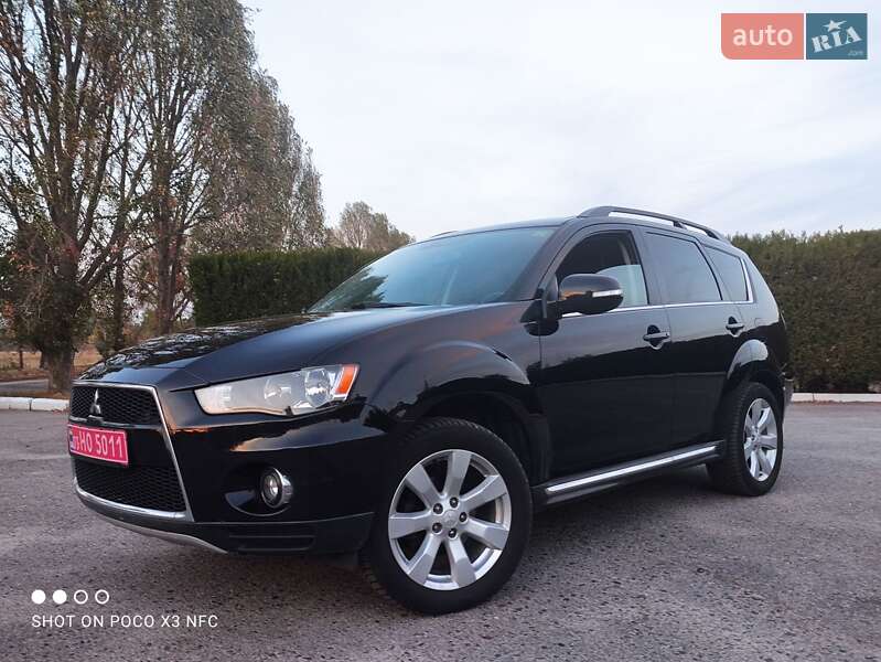 Внедорожник / Кроссовер Mitsubishi Outlander XL 2011 в Змиеве