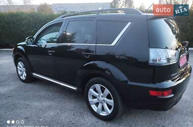 Внедорожник / Кроссовер Mitsubishi Outlander XL 2011 в 