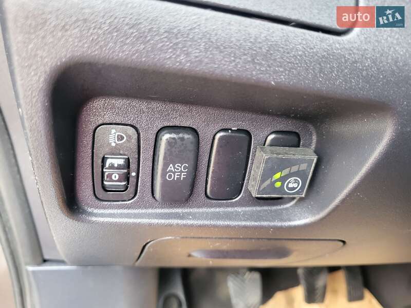 Внедорожник / Кроссовер Mitsubishi Outlander XL 2010 в Хмельницком