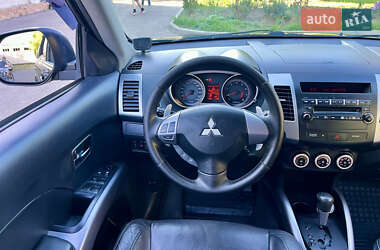 Внедорожник / Кроссовер Mitsubishi Outlander XL 2006 в 