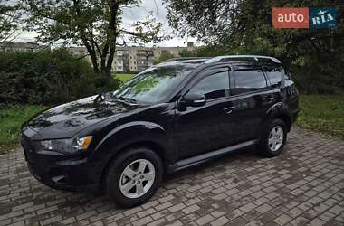 Внедорожник / Кроссовер Mitsubishi Outlander XL 2010 в 